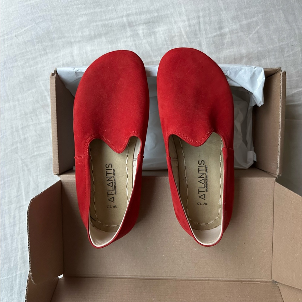 Atlantis handmade shoes in red sued